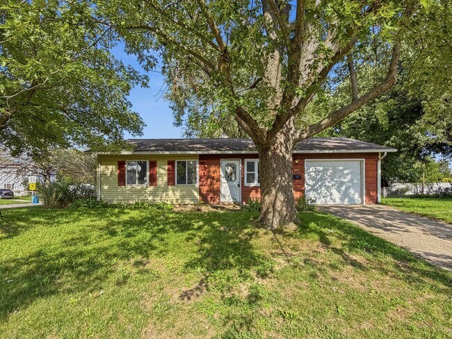 Foto del edificio - 836 Eastmont Dr