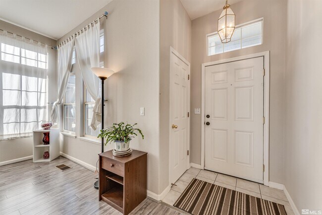 Building Photo - 9910 Rock River Dr
