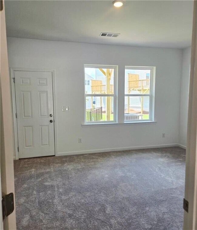 Foto del edificio - 6234 Kenbrook Dr