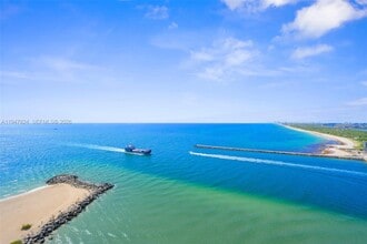 Building Photo - 2100 S Ocean Ln