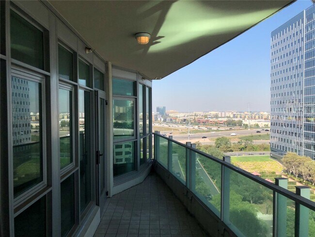 Foto del edificio - 3131 Michelson Dr