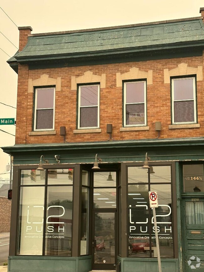 Building Photo - 144 S Main St