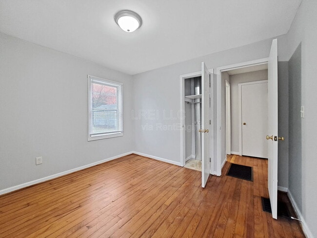 Foto del edificio - 1661 Harold Ave