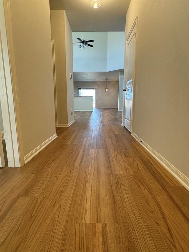Building Photo - 13501 Coomer Path