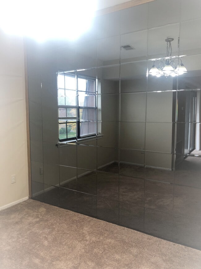 Building Photo - 106 Keystone Ct