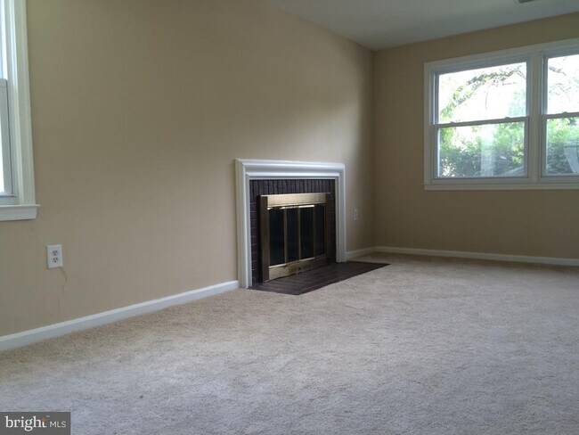 Building Photo - 1311 Potomac Heights Dr