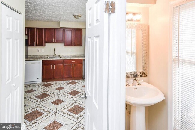 Foto del edificio - 2115 N Anvil Ln