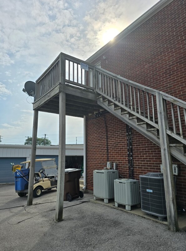 Foto del edificio - 112 Industry Pkwy