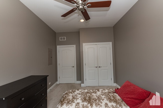 Photo - 101 W Superior St Apartment