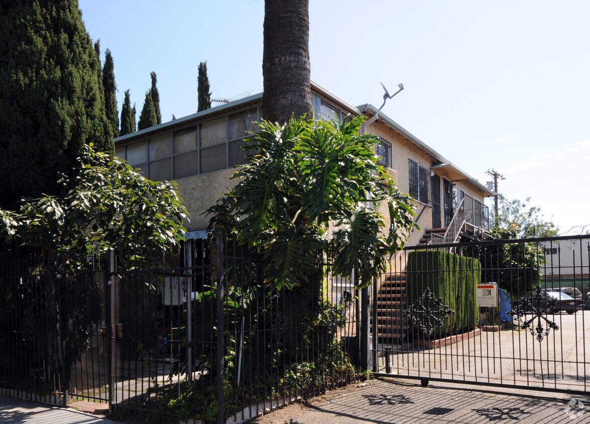 Foto principal - 1136-1138 Gordon St