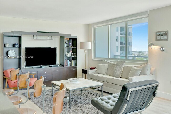 Foto del edificio - 7135 Collins Ave