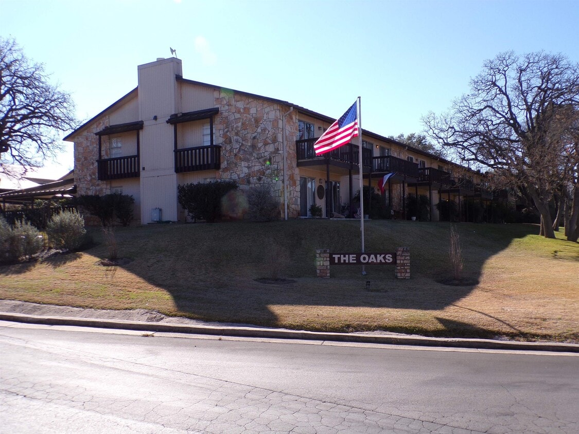 1214 Hi Stirrup Unit 103, Horseshoe Bay, TX 78657 Condo for Rent in
