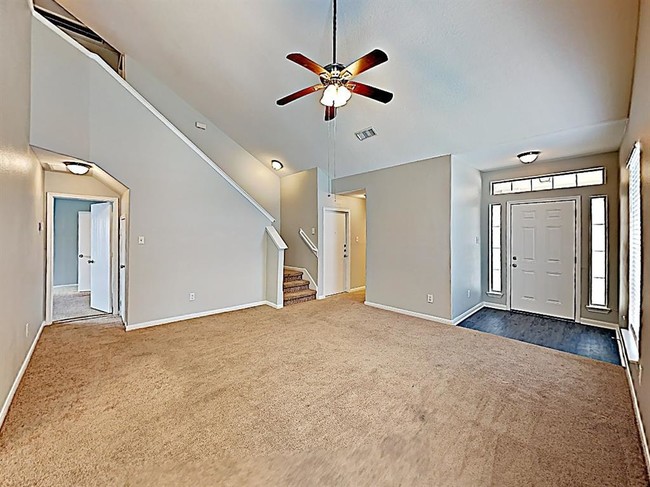 Building Photo - 1438 Rocky Glen Ln