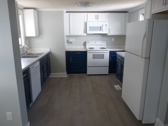 Building Photo - 105 Francis St