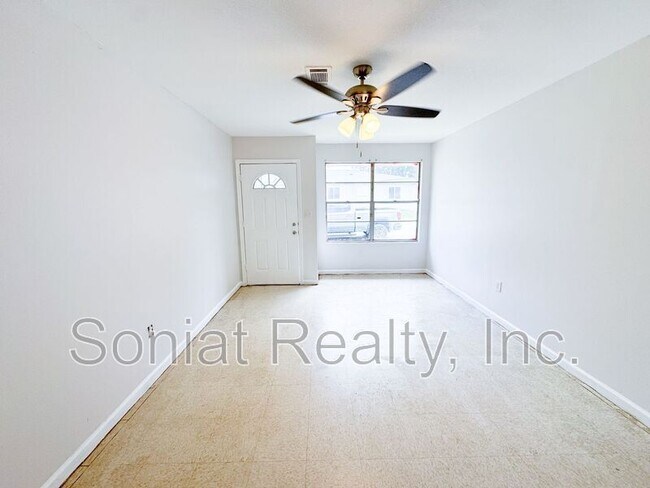 Foto del edificio - 3400 Elysian Fields Ave