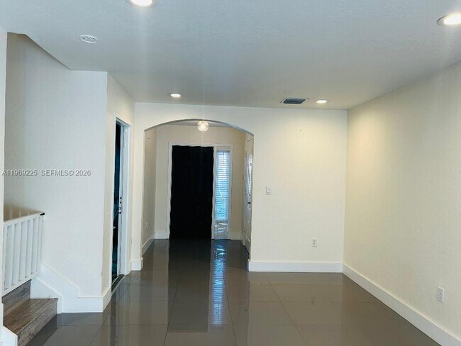 Foto del edificio - 8892 SW 223rd Terrace