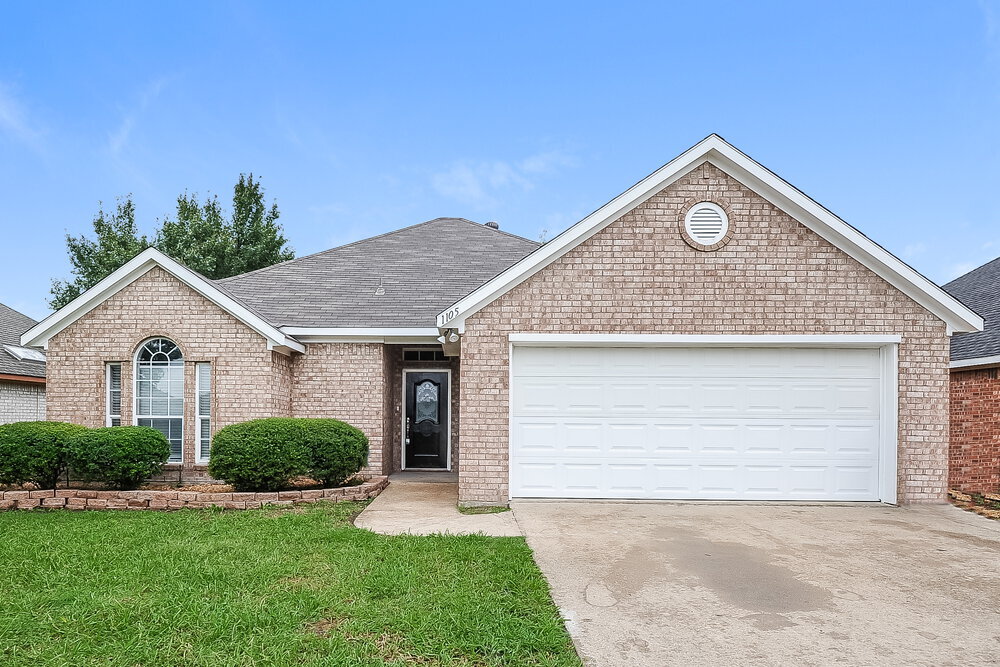 Primary Photo - 1105 Brookhaven Dr