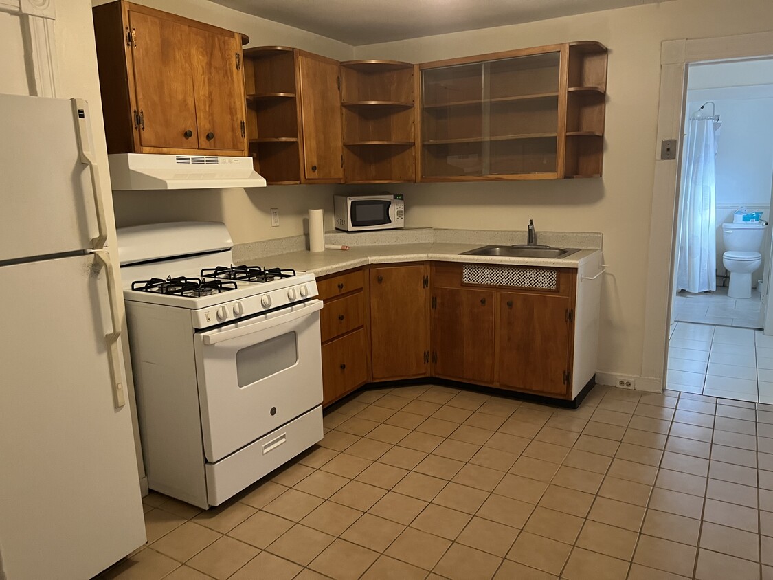 Eat in Kitchen - 1719 Bank St