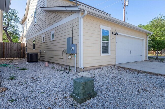 Foto del edificio - 201 Grange Rd