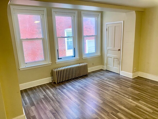 Building Photo - 744 Pawnee St