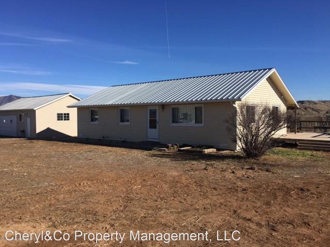 3 br, 2 bath House 918 County Road 352 House Rental in Rifle, CO