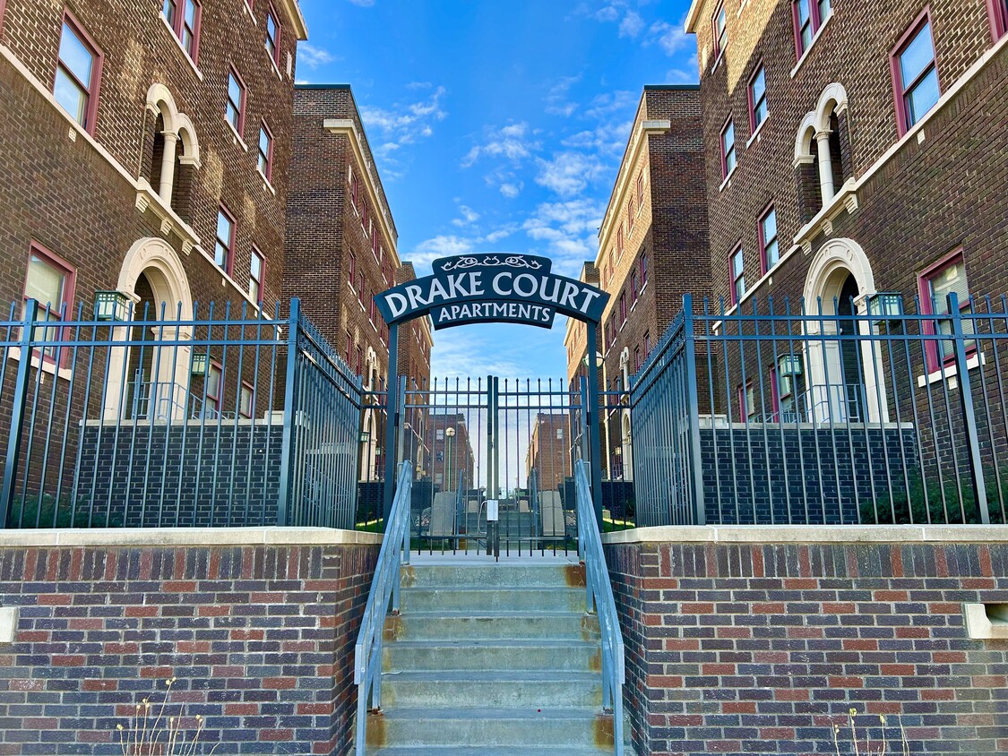 The Drake and Liberty Lofts Apartments - The Drake and Liberty Lofts Apartments