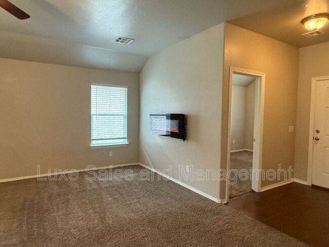 Foto del edificio - 2408 Alta Vista Ln