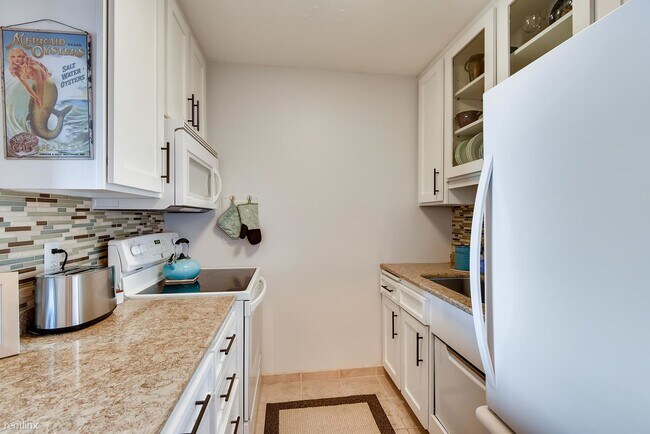 Foto del edificio - 1 br, 1 bath Condo - Summit House Minneapolis