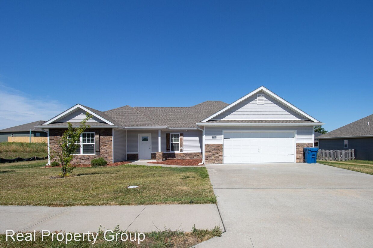 3 br, 2 bath House 15769 Allegiance Ave House for Rent in Ashland