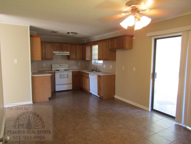 Building Photo - 3022 Hines Dr
