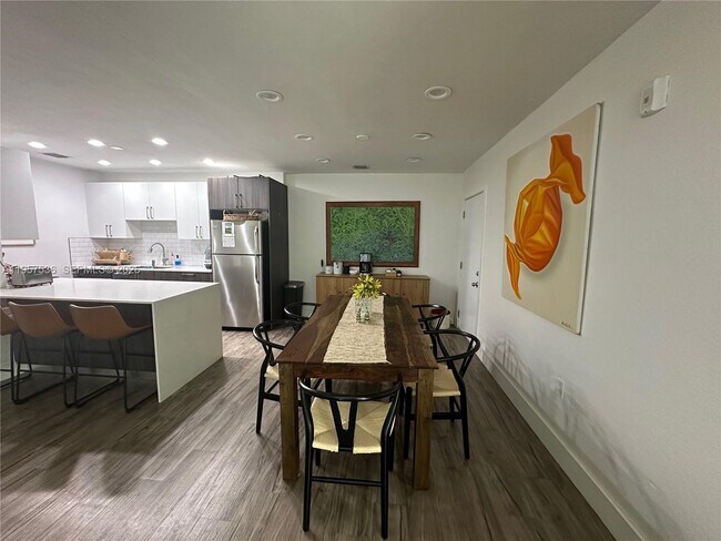 Foto del edificio - 9392 SW 77th Ave