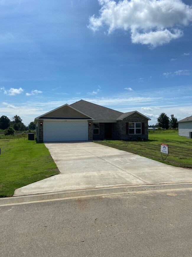 Building Photo - BRAND NEW Four Bedroom | Two Bath Home in ...