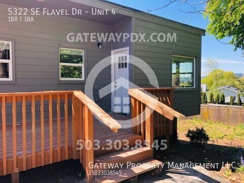 Building Photo - 5322 SE Flavel Dr