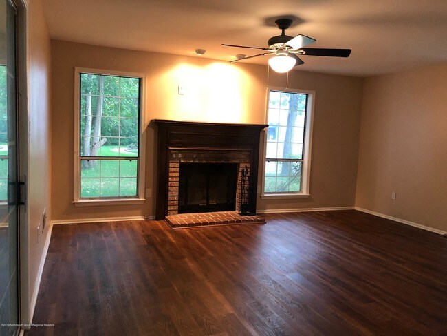 Building Photo - 76 Foxwood Pl