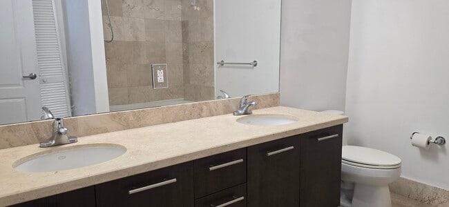 Foto del edificio - 410 Evernia St