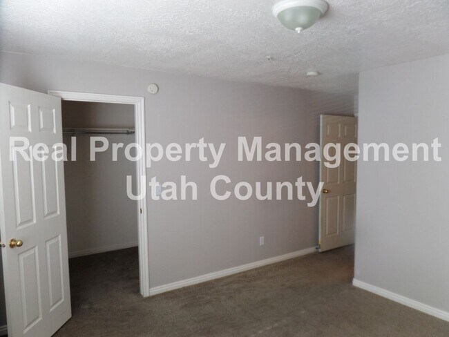 Foto del edificio - Eagle Mountain Condo