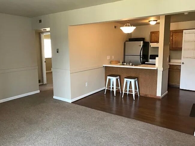 Building Photo - 8727 Candlewood Trl