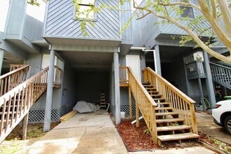 Building Photo - 200 White St