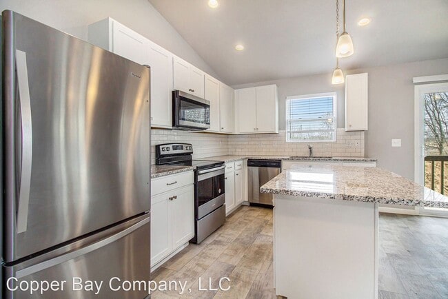 Building Photo - 3 br, 2 bath House - 3563 E Daryls Way