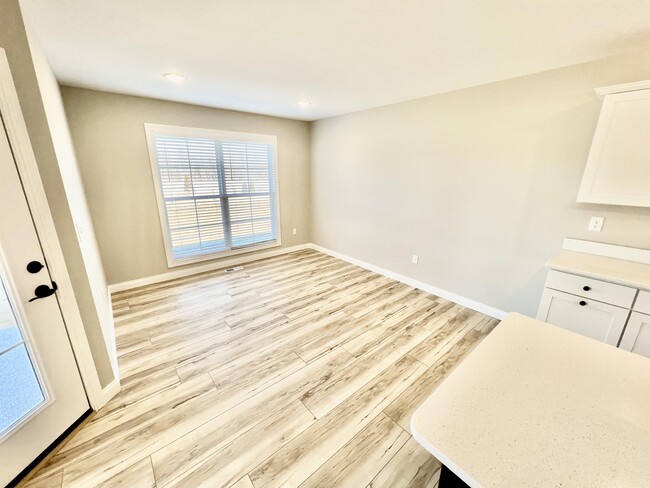 Foto del edificio - 7944 JT Ct