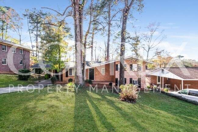 Building Photo - 4225 Chesterfield Dr