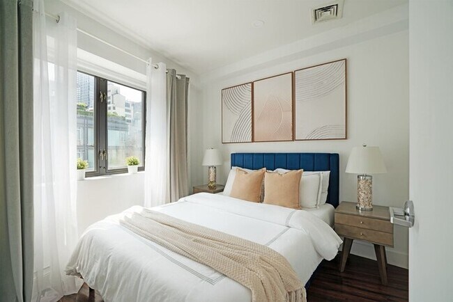 Foto del edificio - 809-6A New 2BR Duplex With a Private Patio