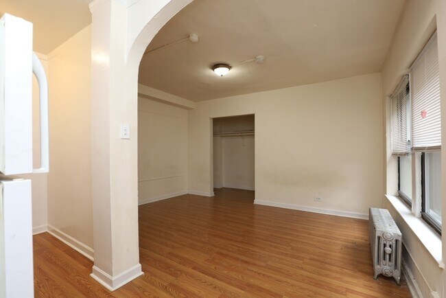Foto del edificio - 5417 N Kenmore Ave
