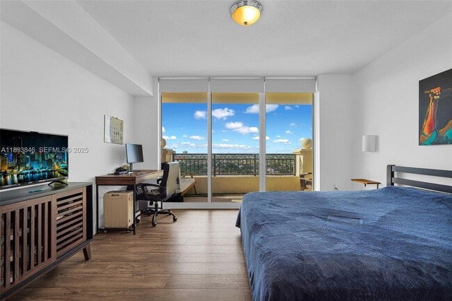 Foto del edificio - 3232 SW 22nd Terrace