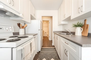 Building Photo - Rockmeare Manor Apartments