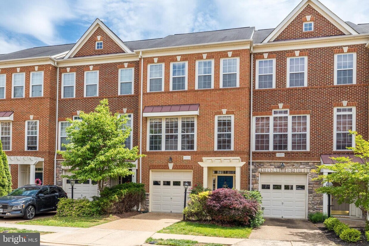 43149 Crosswind Terrace, Broadlands, VA 20148 Townhome Rentals in