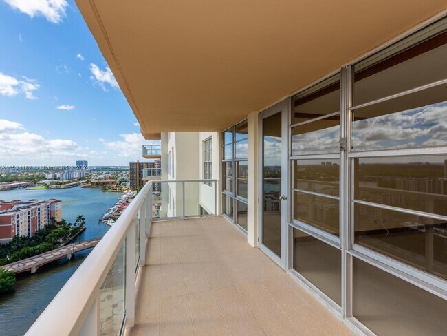 Foto del edificio - 230 174th St