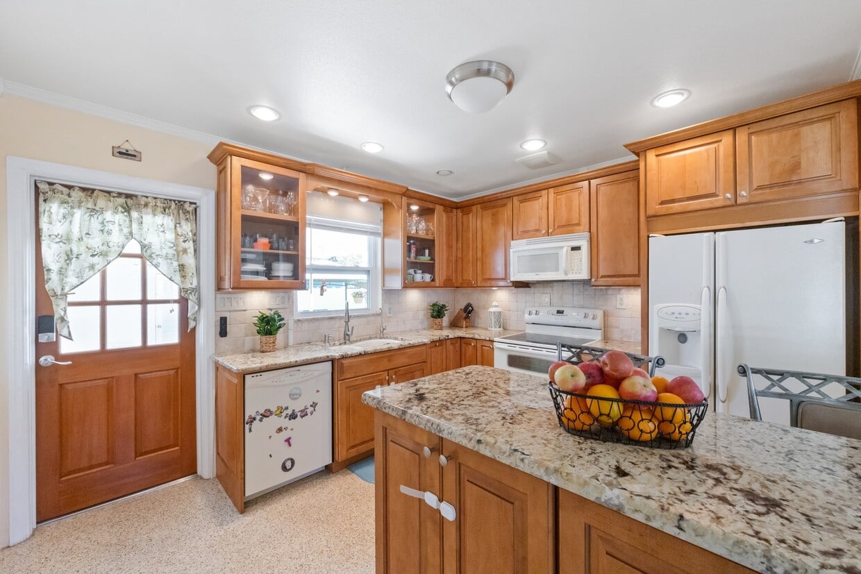 201 164th Ave, Redington Beach, FL 33708 House Rental in Redington