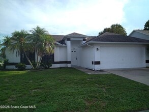 Building Photo - 3619 Egret Dr