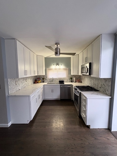 Kitchen - 15 Beverly Hl